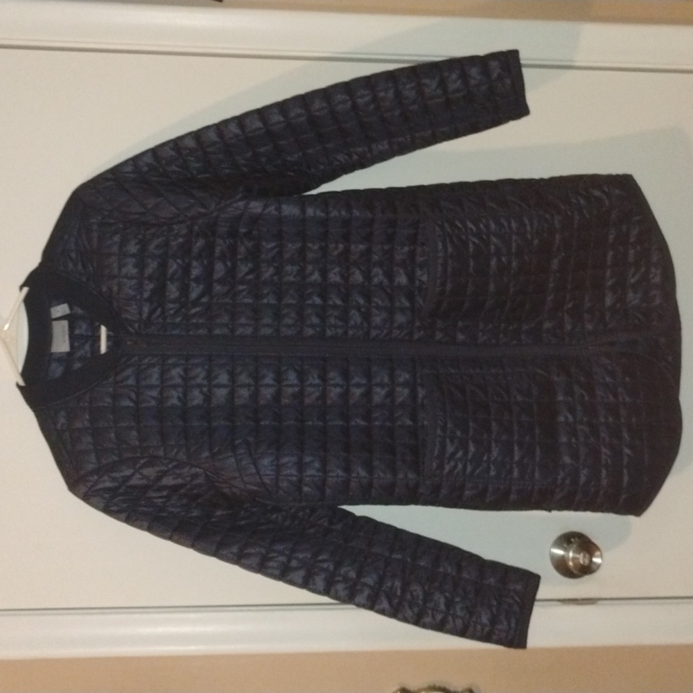 Athleta Grandview Primaloft Shell Quilted Lightweight Jacket. Womens Small. Navy